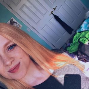 Meet your Posher, Brooke